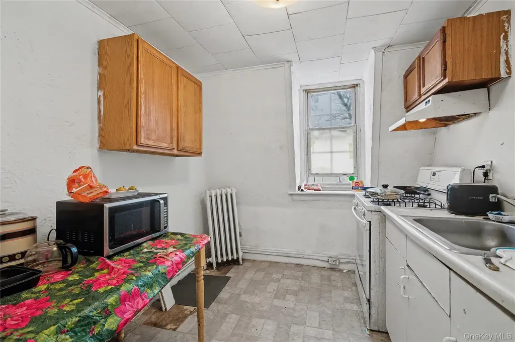 384-386 Broadway Monticello NY 12701