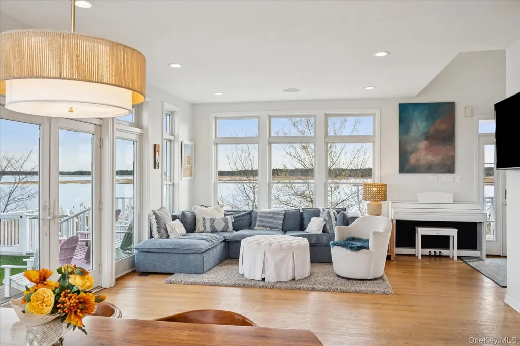 112 Pine Avenue Flanders NY 11901