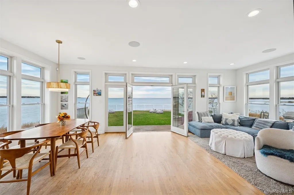 112 Pine Avenue Flanders NY 11901