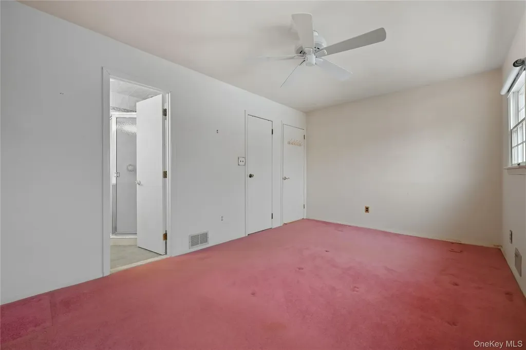13 Cynthia Lane Plainview NY 11803
