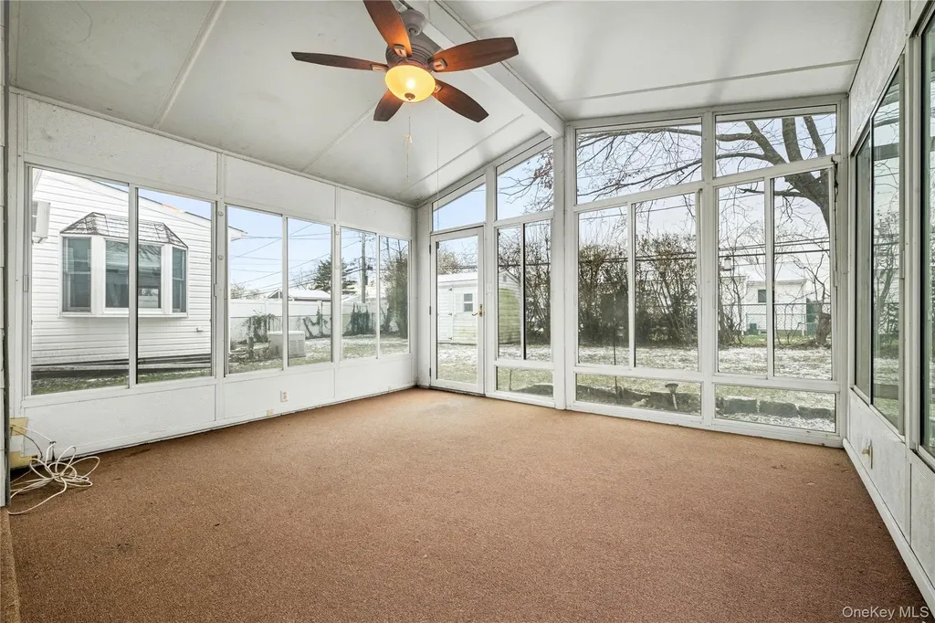 13 Cynthia Lane Plainview NY 11803