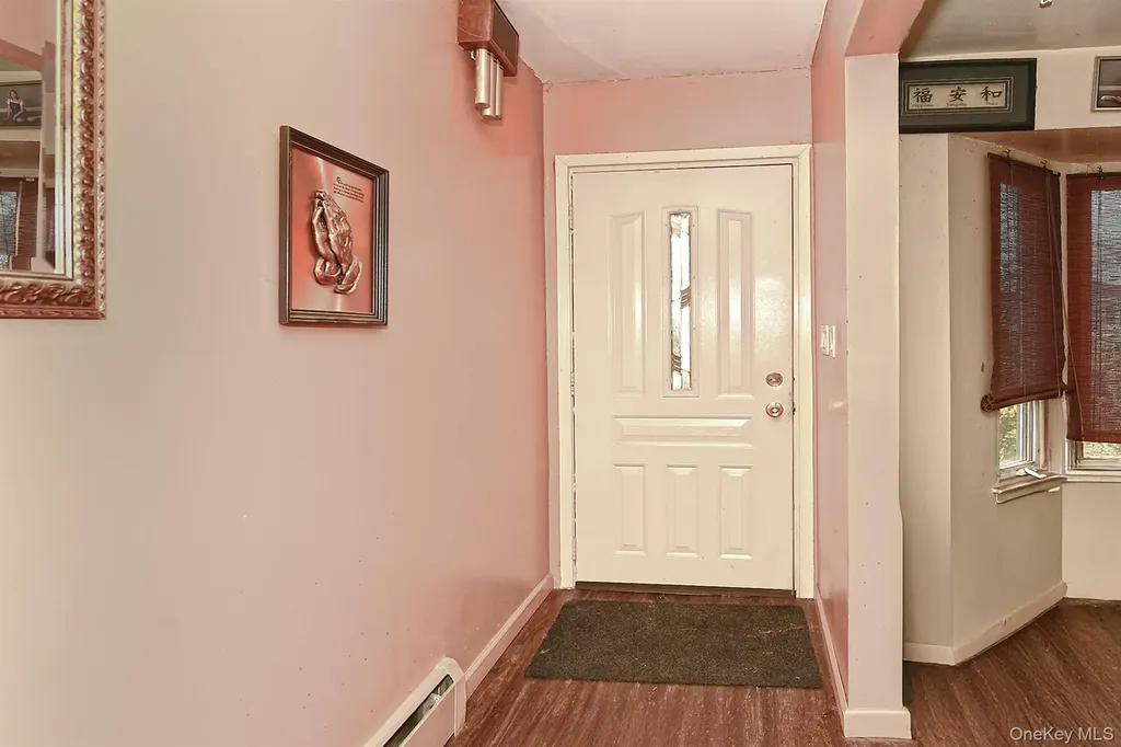175 Woods Road North Babylon NY 11703