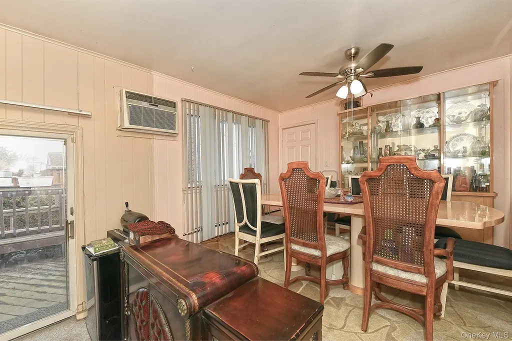 175 Woods Road North Babylon NY 11703