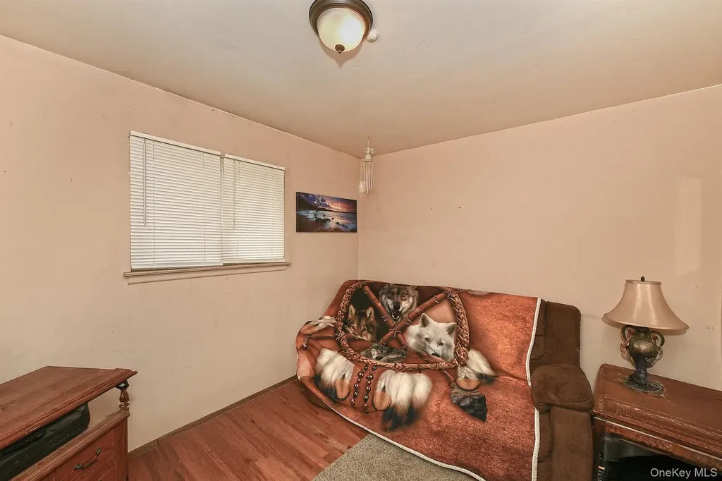 175 Woods Road North Babylon NY 11703