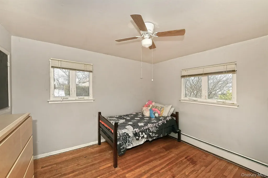 175 Woods Road North Babylon NY 11703