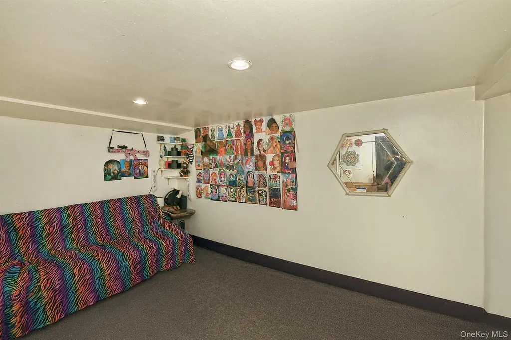 175 Woods Road North Babylon NY 11703