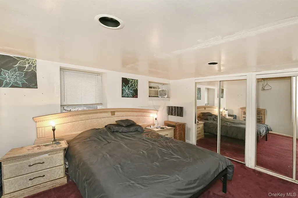 175 Woods Road North Babylon NY 11703