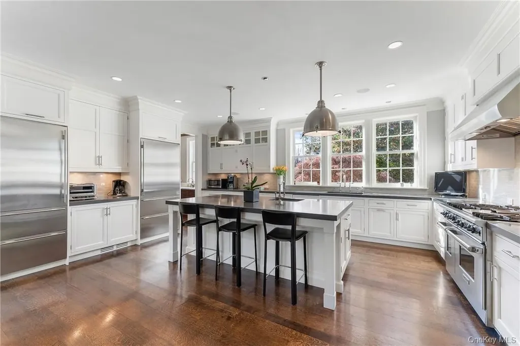 100 Morris Lane Scarsdale NY 10583
