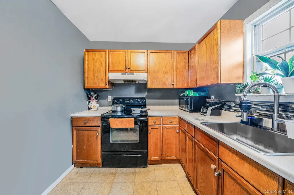 78 Eleanor Avenue Mastic NY 11950
