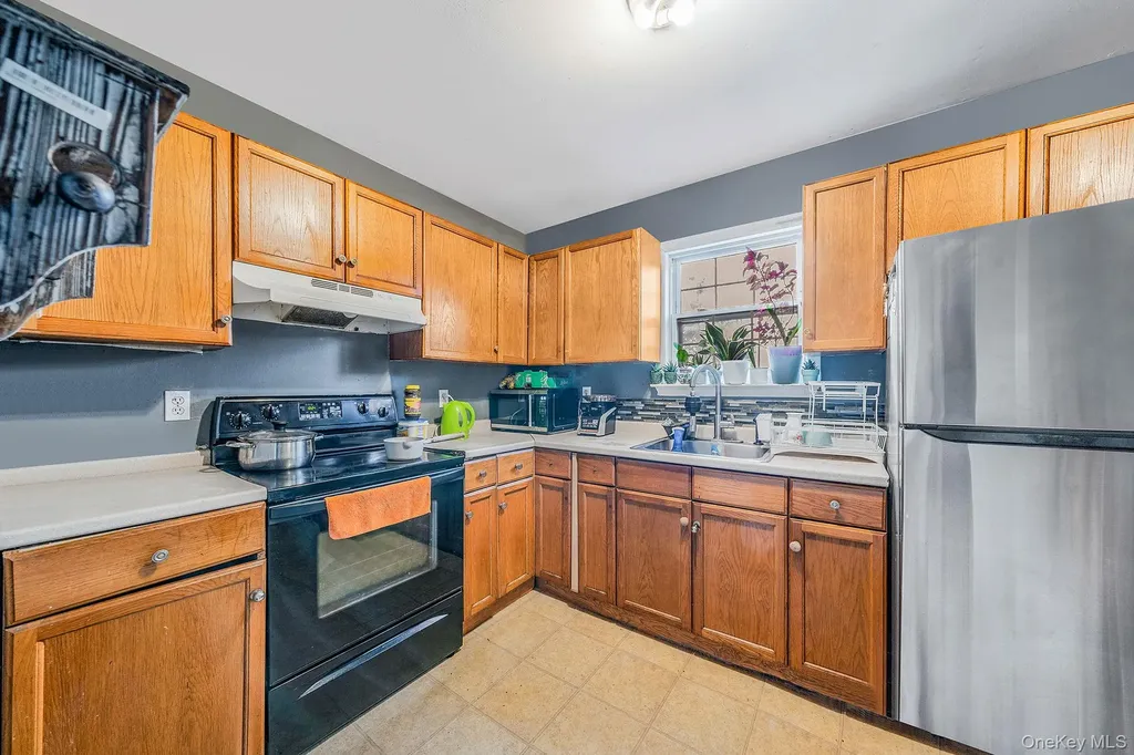 78 Eleanor Avenue Mastic NY 11950