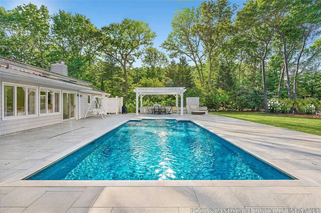 47 Bridle Path Remsenburg NY 11960