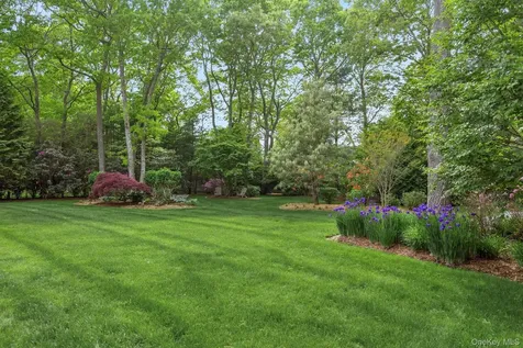 47 Bridle Path Remsenburg NY 11960