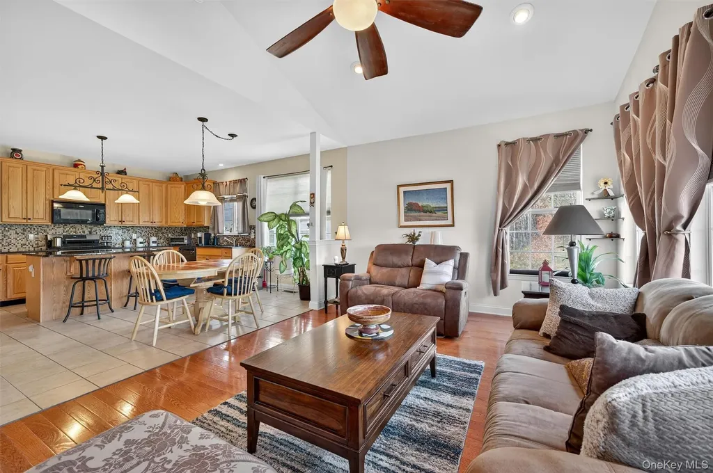 24 Juniper Circle Middletown NY 10940