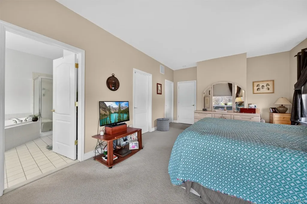 24 Juniper Circle Middletown NY 10940