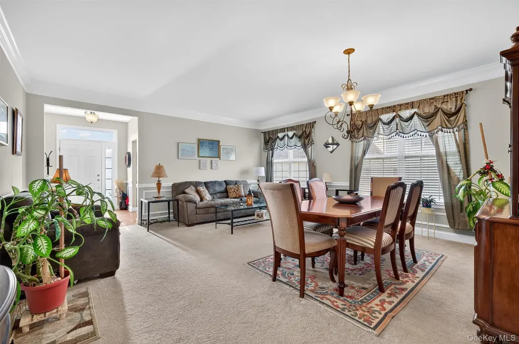 24 Juniper Circle Middletown NY 10940