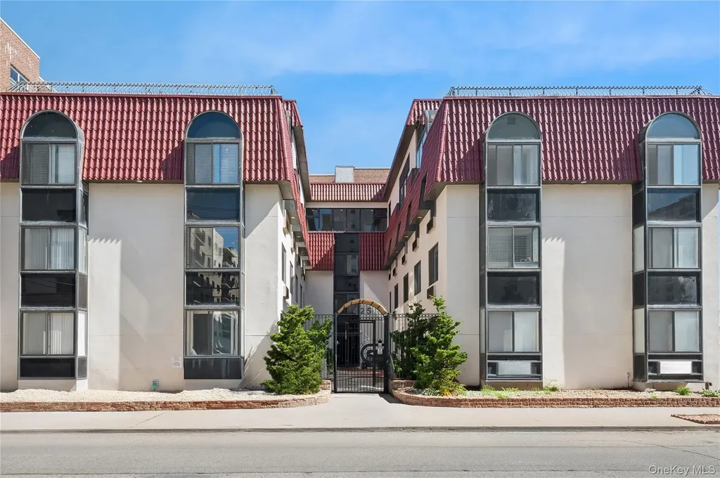 425 Shore Road Long Beach NY 11561