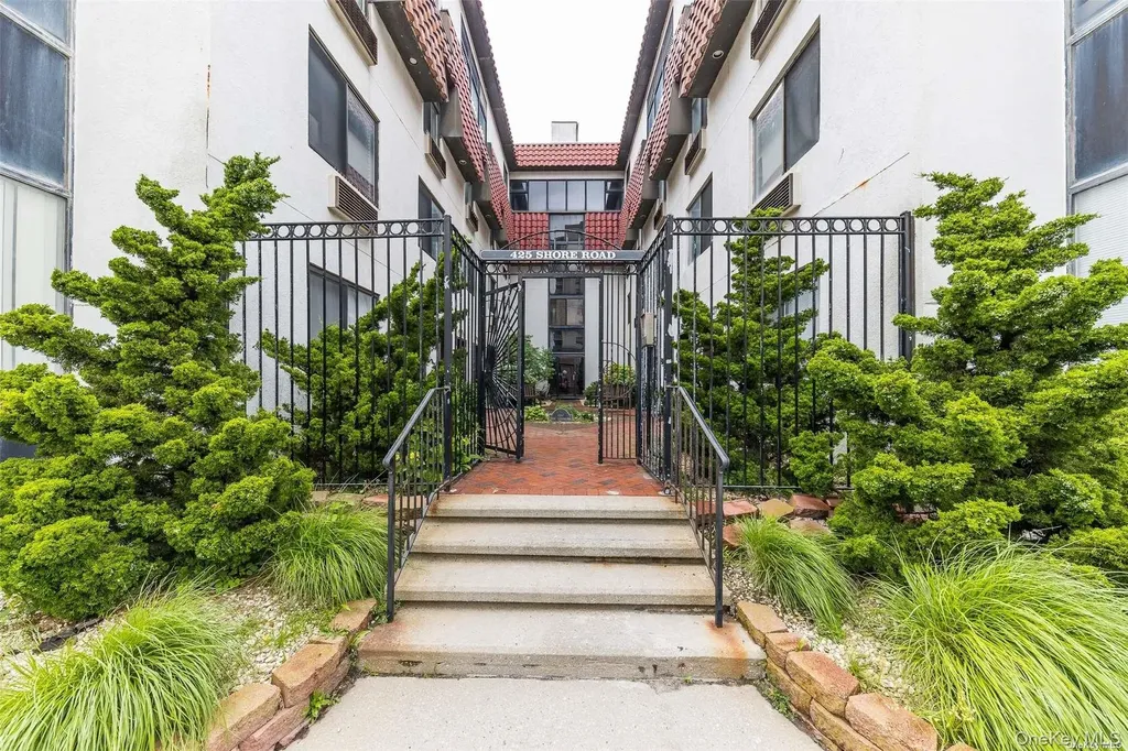 425 Shore Road Long Beach NY 11561