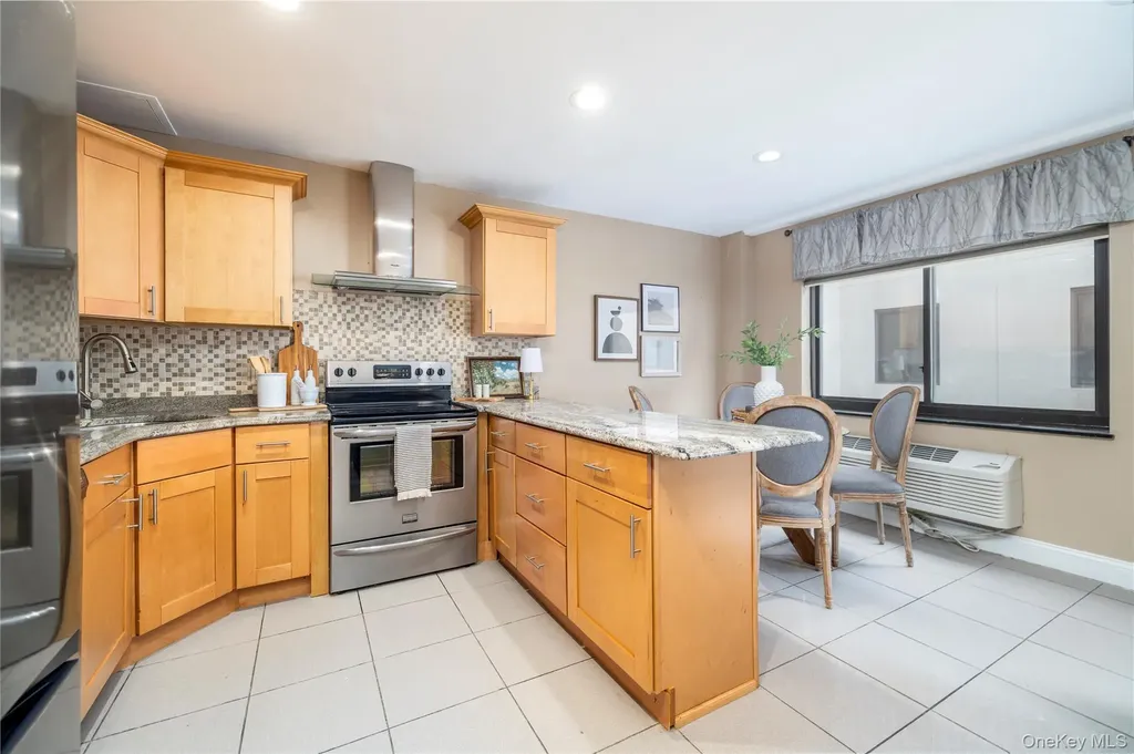 425 Shore Road Long Beach NY 11561