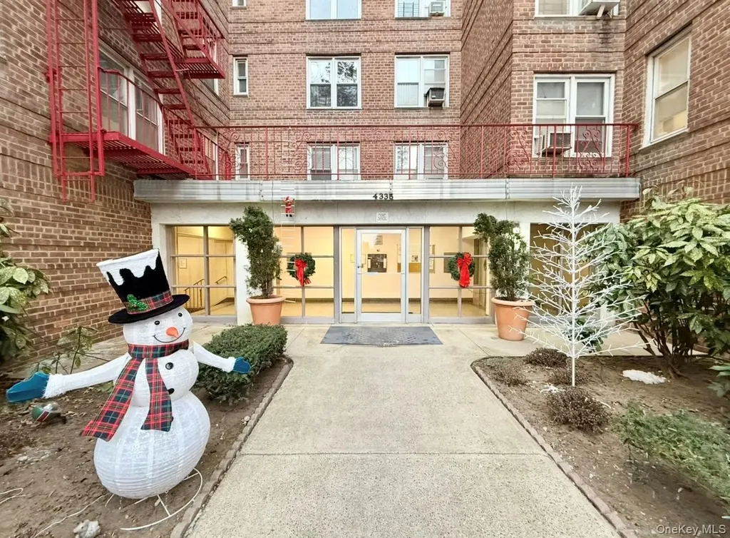 43-35 Union Street Flushing NY 11355