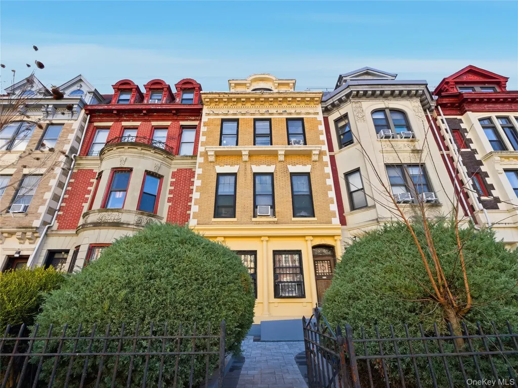 372 Parkside Avenue Brooklyn NY 11226