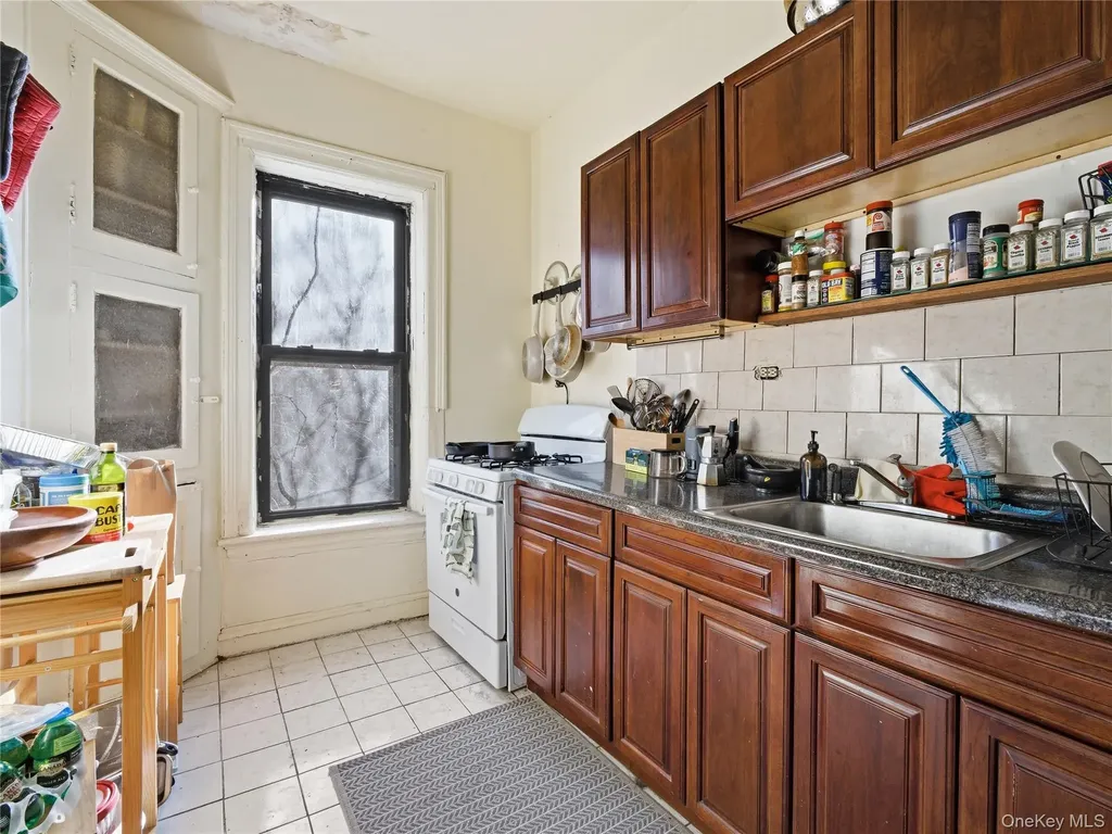 372 Parkside Avenue Brooklyn NY 11226