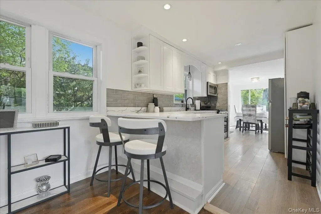 241 Commonwealth Avenue Massapequa NY 11758