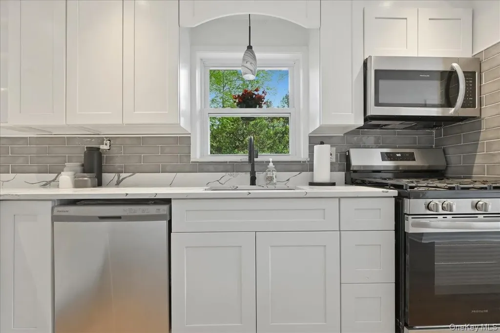 241 Commonwealth Avenue Massapequa NY 11758