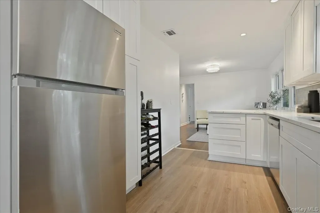 241 Commonwealth Avenue Massapequa NY 11758