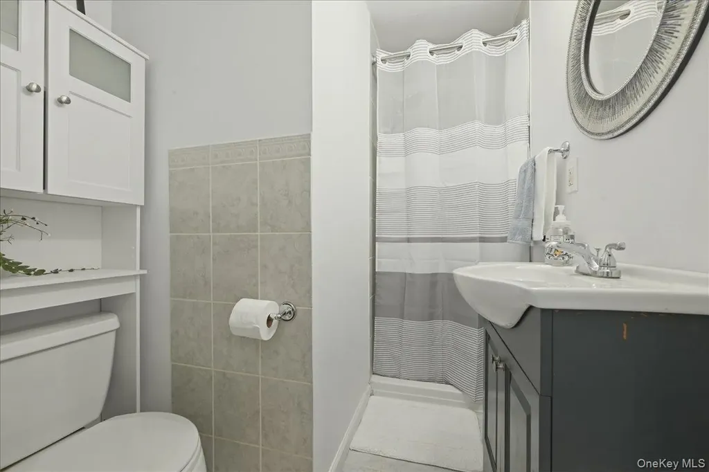 241 Commonwealth Avenue Massapequa NY 11758