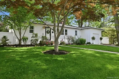 241 Commonwealth Avenue Massapequa NY 11758