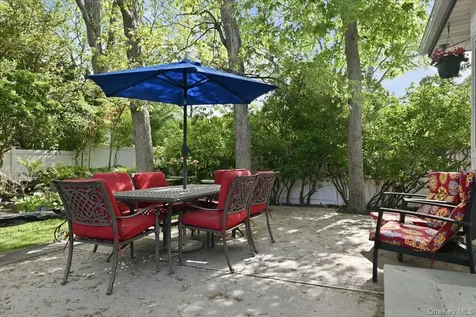 241 Commonwealth Avenue Massapequa NY 11758