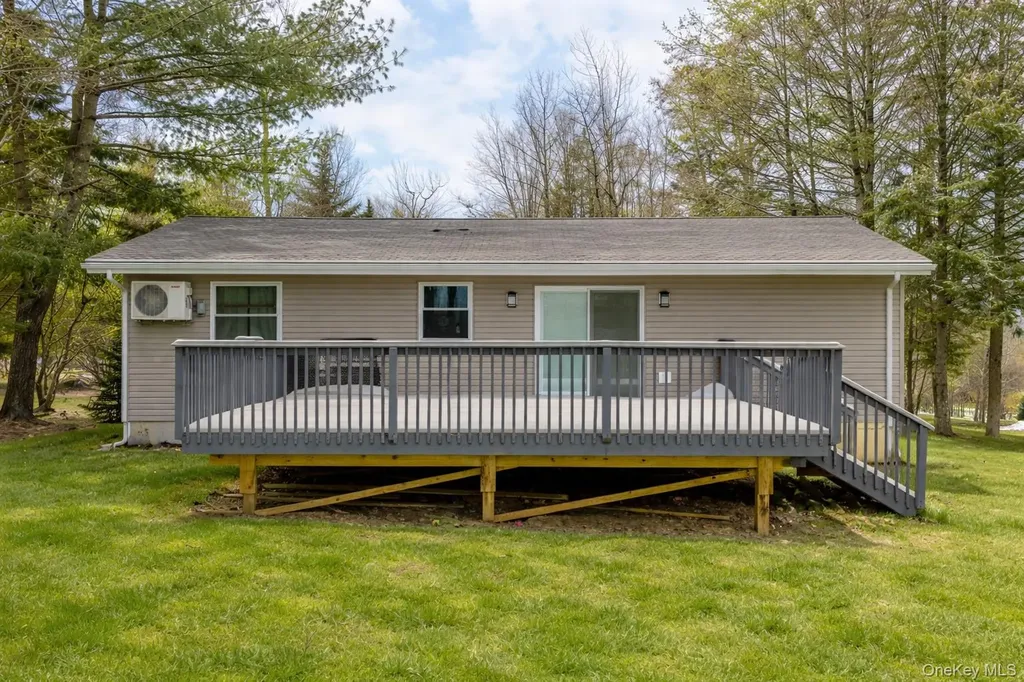 4 Ray Lane Loch Sheldrake NY 12733