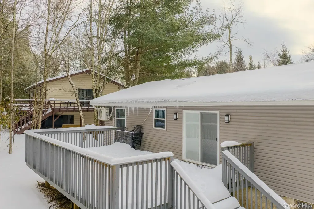 4 Ray Lane Loch Sheldrake NY 12733