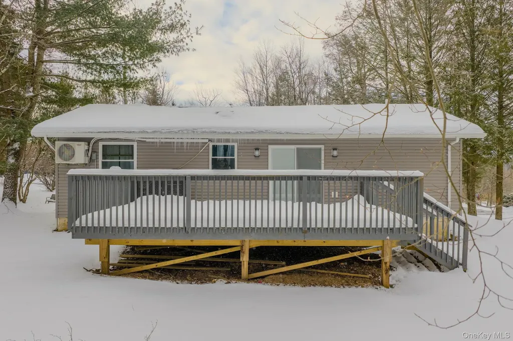 4 Ray Lane Loch Sheldrake NY 12733