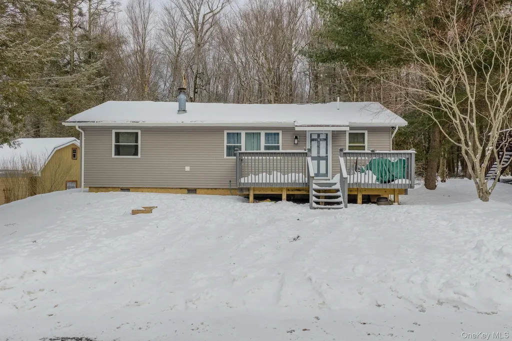 4 Ray Lane Loch Sheldrake NY 12733