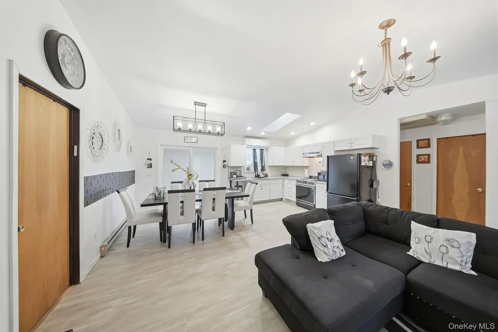 4 Ray Lane Loch Sheldrake NY 12733