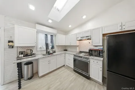 4 Ray Lane Loch Sheldrake NY 12733