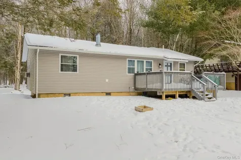 4 Ray Lane Loch Sheldrake NY 12733