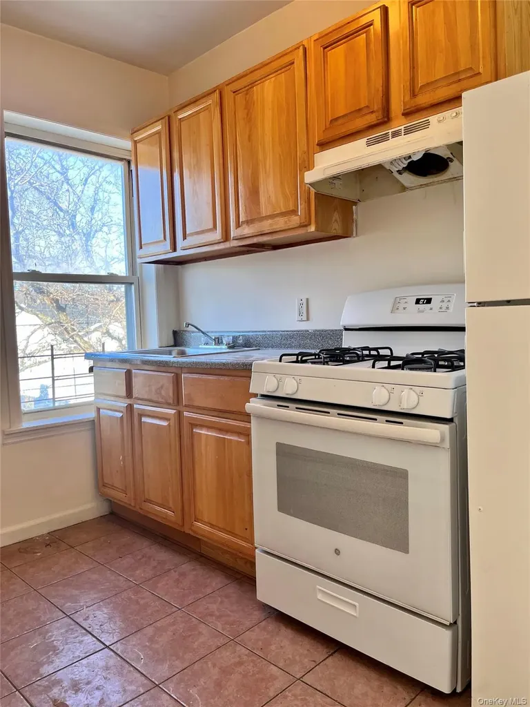 216 Woodworth Avenue Yonkers NY 10701