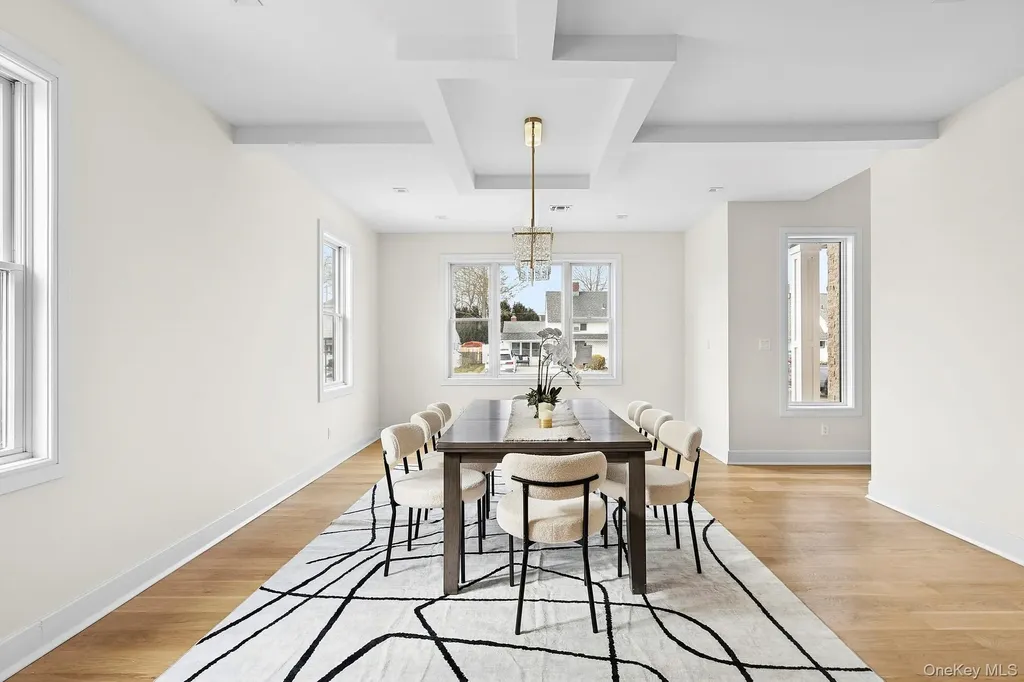 39 Forest Lane Westbury NY 11590