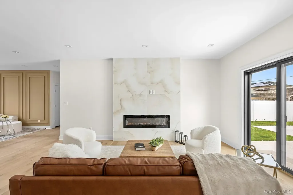 39 Forest Lane Westbury NY 11590