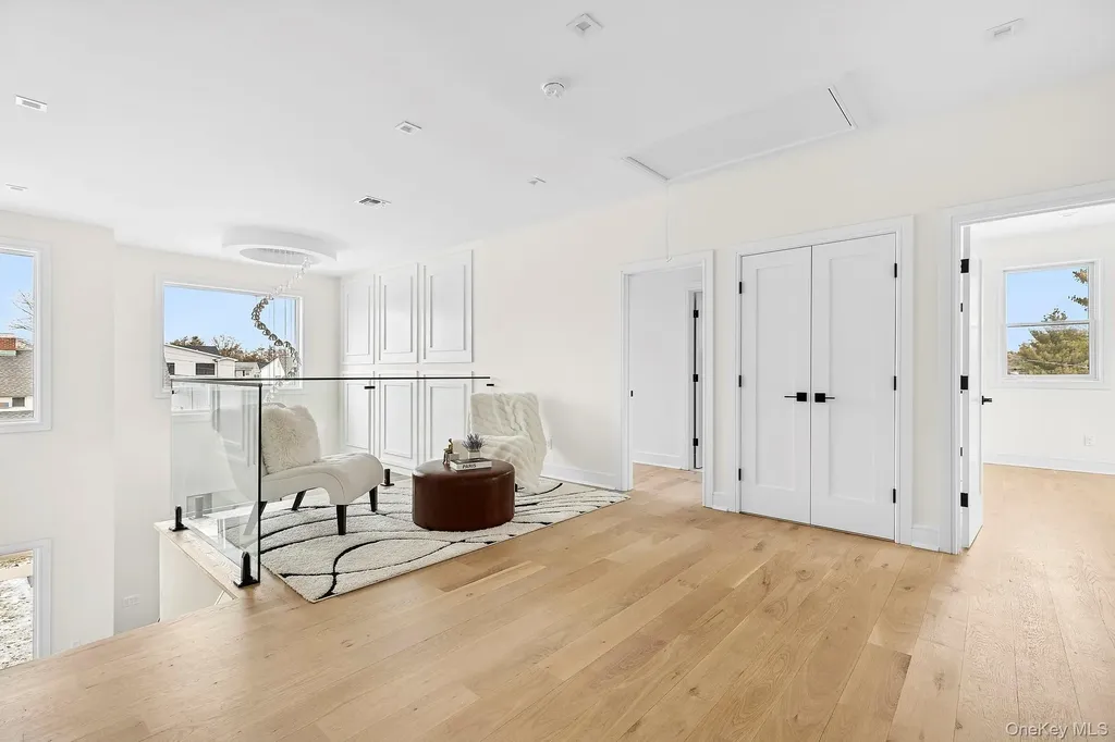 39 Forest Lane Westbury NY 11590