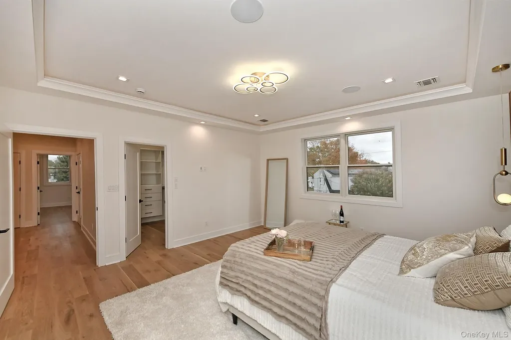 39 Forest Lane Westbury NY 11590