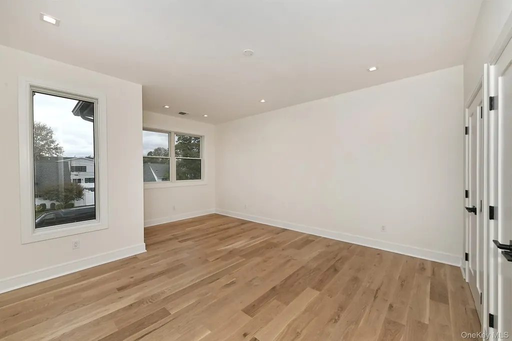 39 Forest Lane Westbury NY 11590