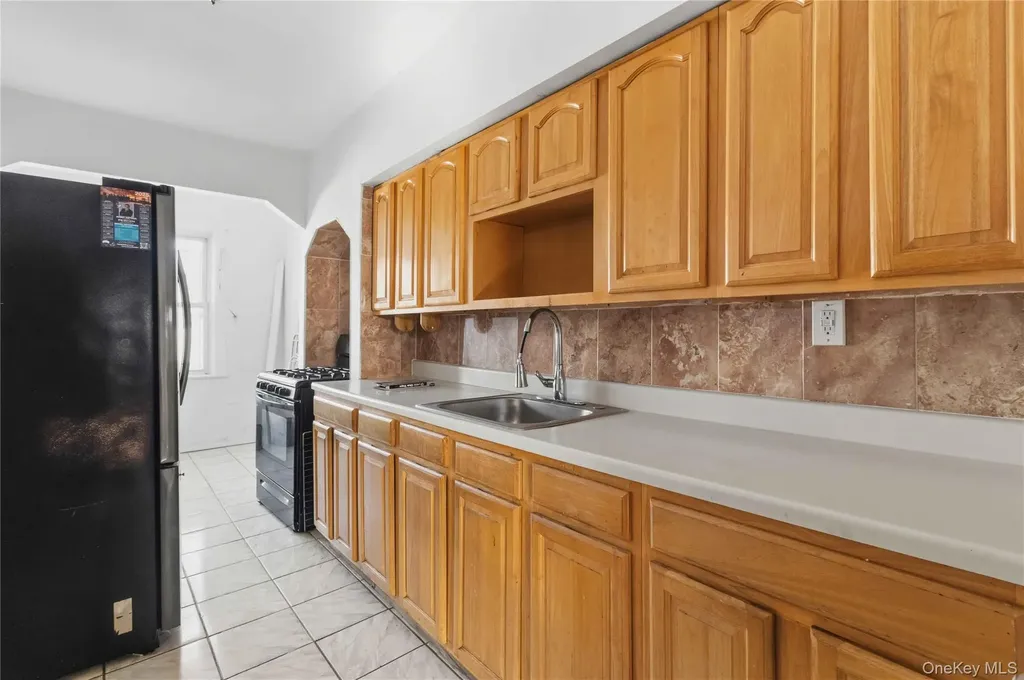202-07 109th Avenue Saint Albans NY 11412