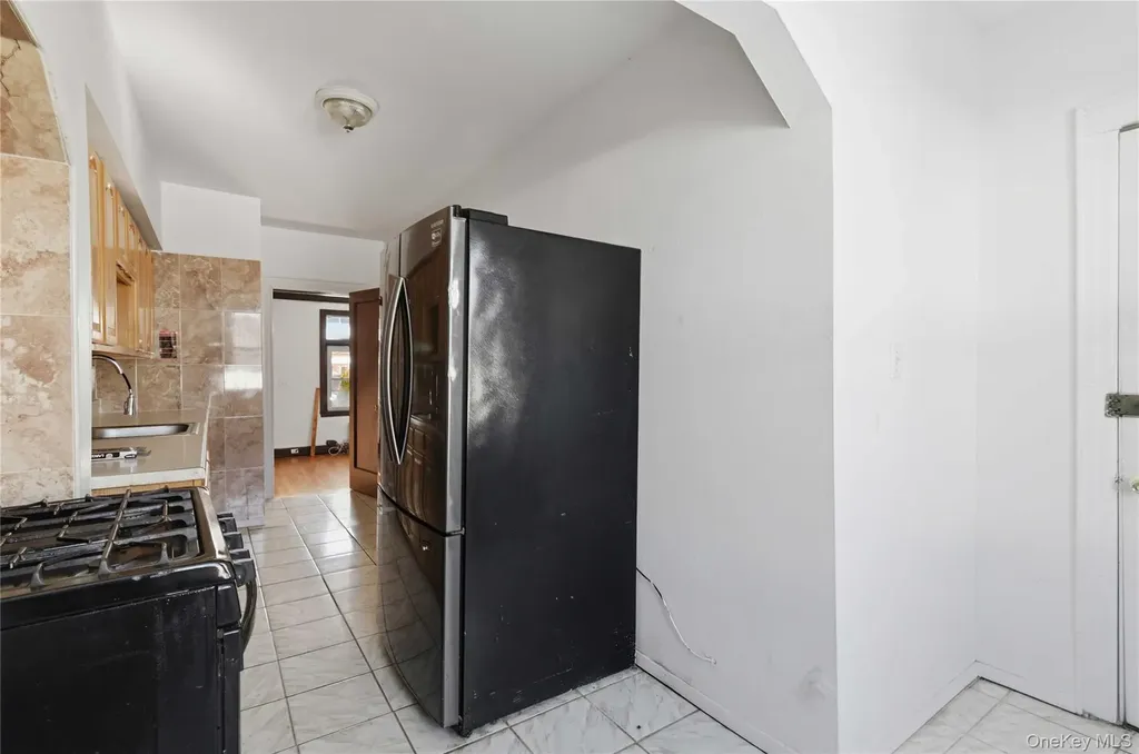 202-07 109th Avenue Saint Albans NY 11412