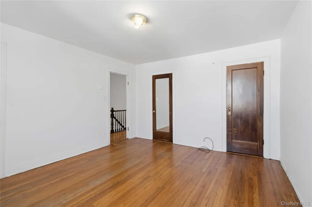 202-07 109th Avenue Saint Albans NY 11412
