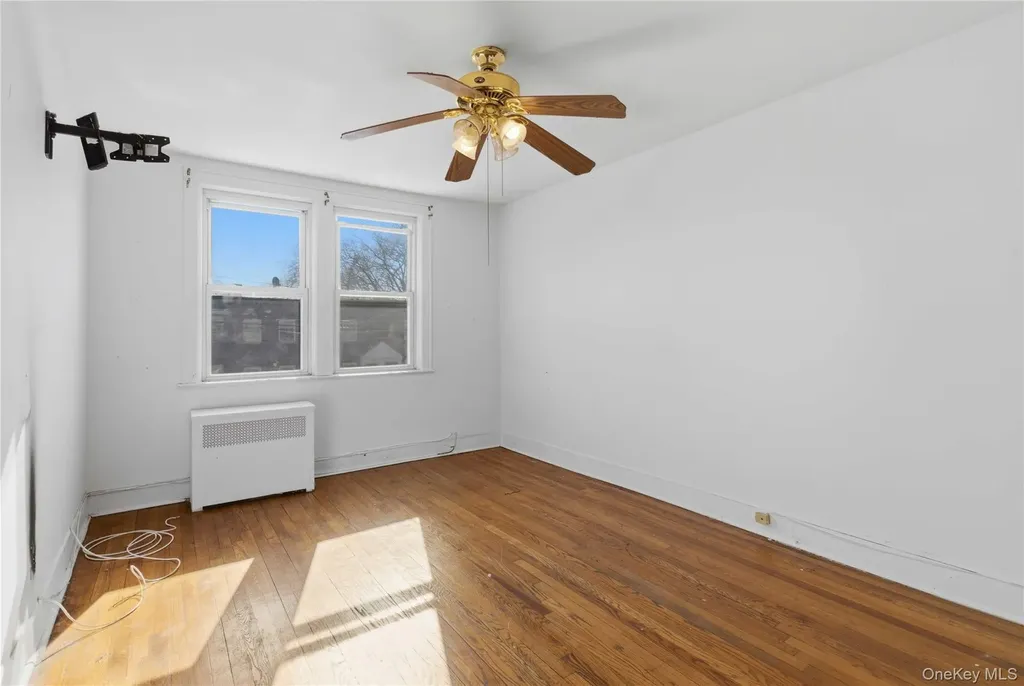 202-07 109th Avenue Saint Albans NY 11412