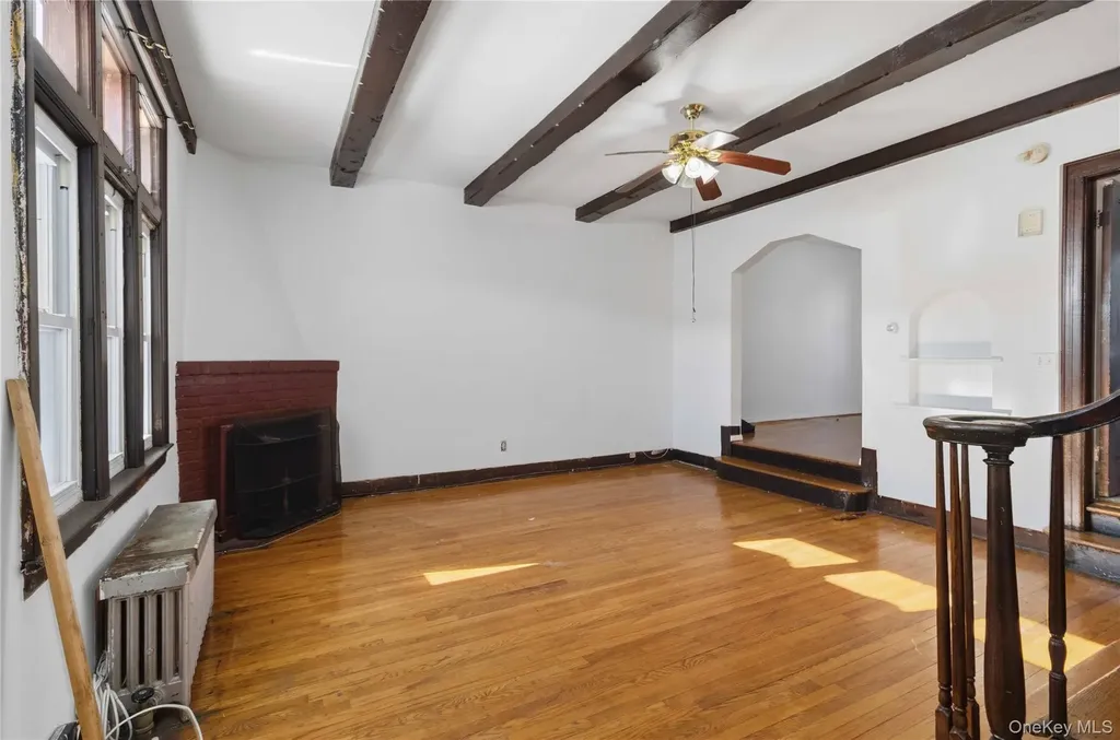 202-07 109th Avenue Saint Albans NY 11412