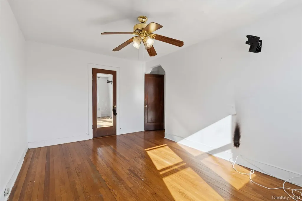 202-07 109th Avenue Saint Albans NY 11412